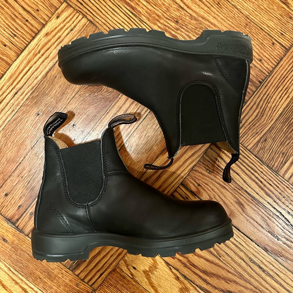 Blundstone #558 Women's Classic Black Chelsea Boot, Size US 7, Like New